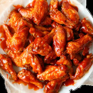 GARLIC BUFFALO CHICKEN WINGS