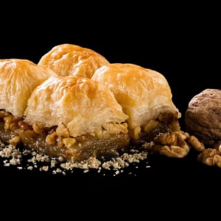 4 Mini Walnut Baklava